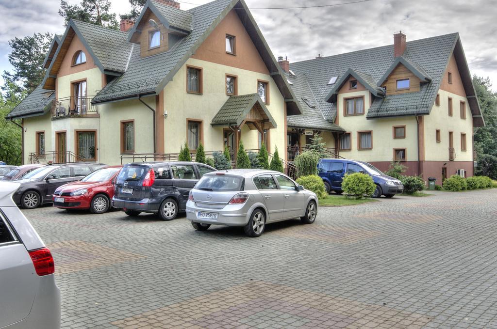 Отель Augustowia Экстерьер фото