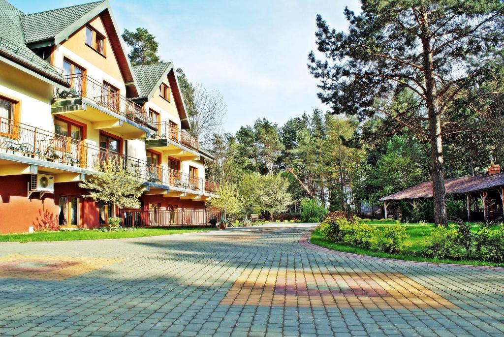 Отель Augustowia Экстерьер фото